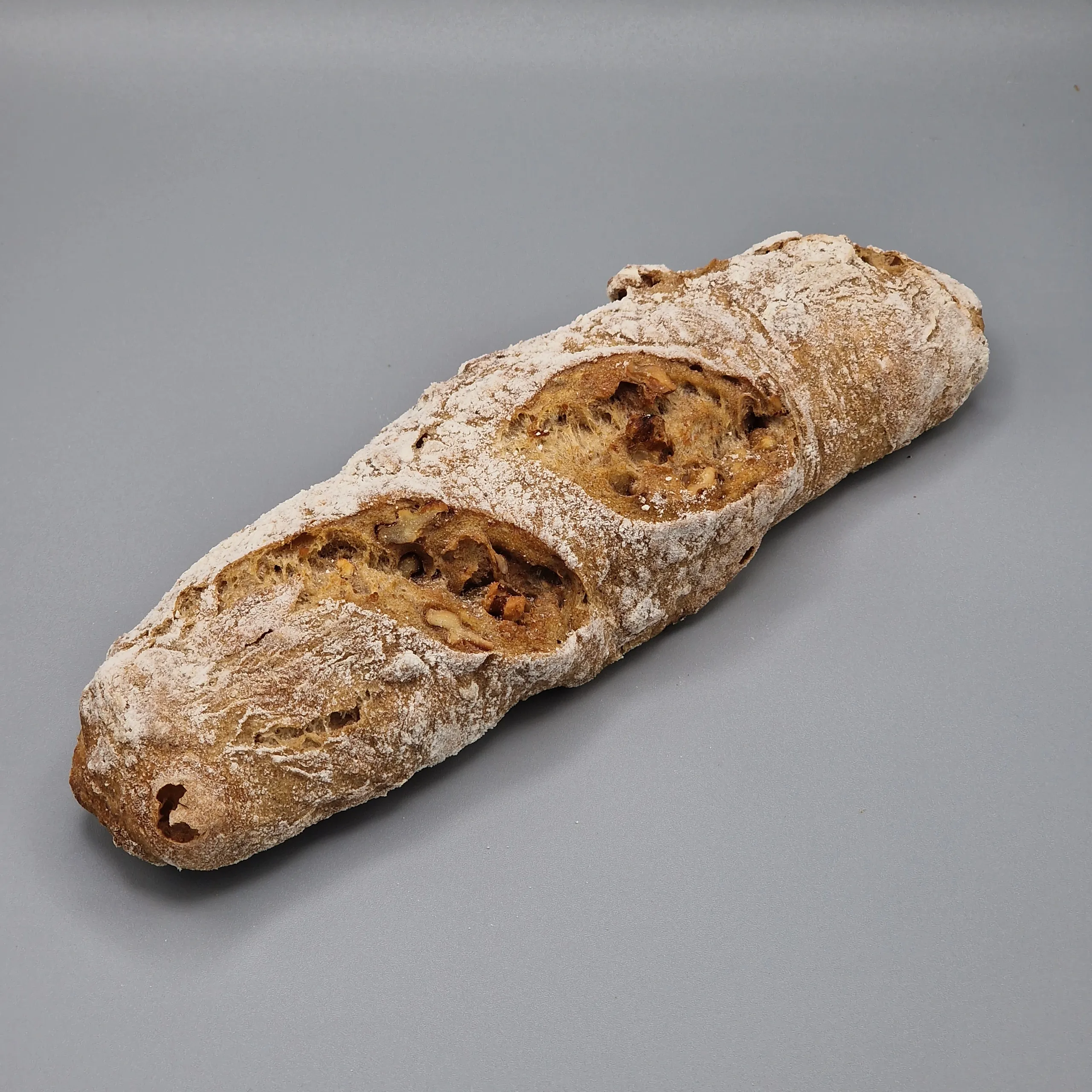Waldstauden-Nuss-Baguette