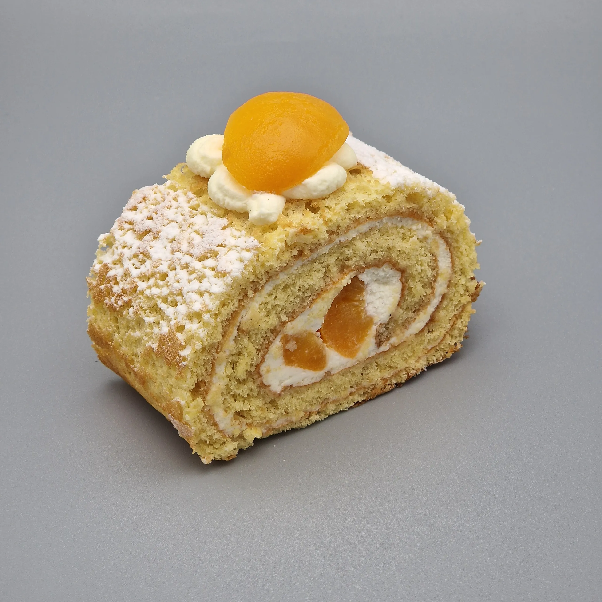 Joghurt Topfen Marillen Roulade
